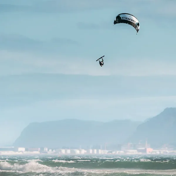 Aile de kitesurf core xr8