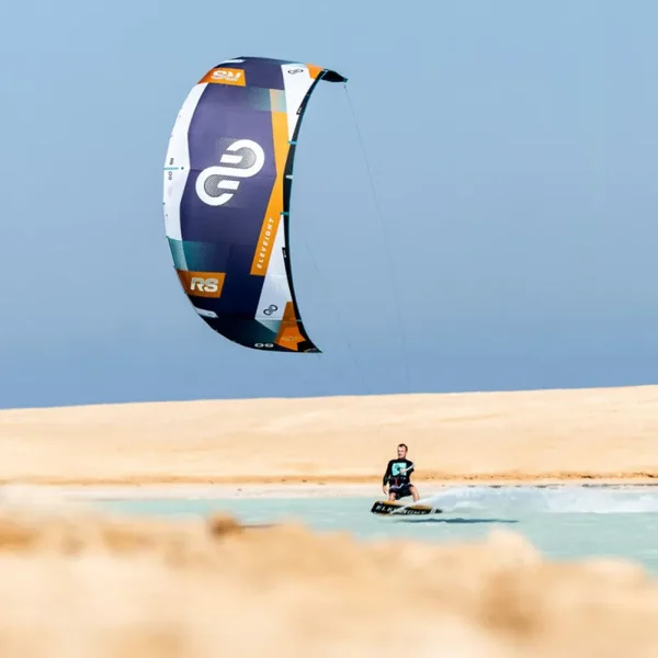 Aile de kitesurf eleveight rs v9