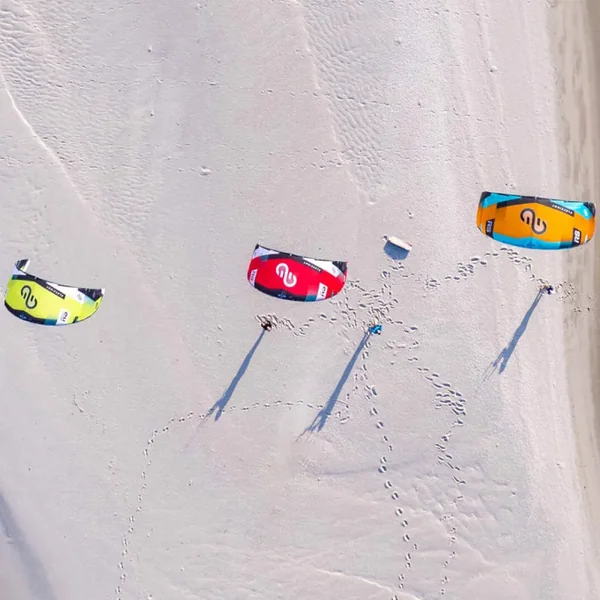 Aile de kitesurf eleveight rs v9