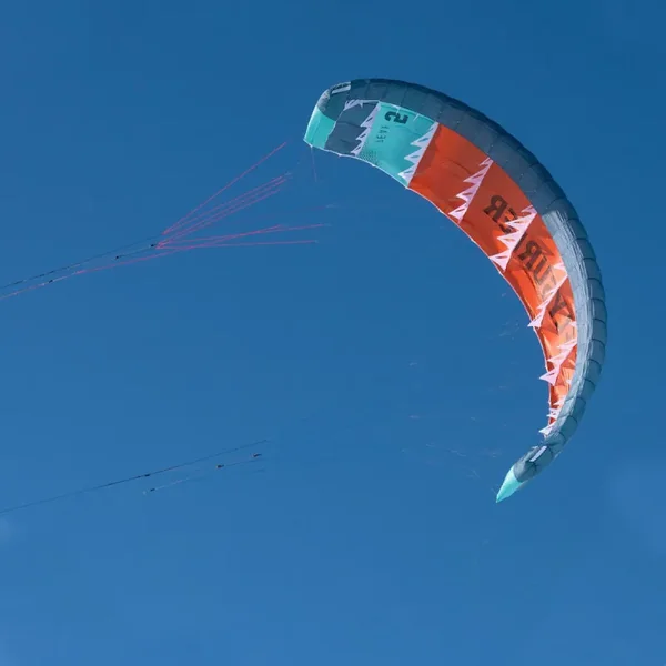 Aile de kitesurf flysurfer peak 6