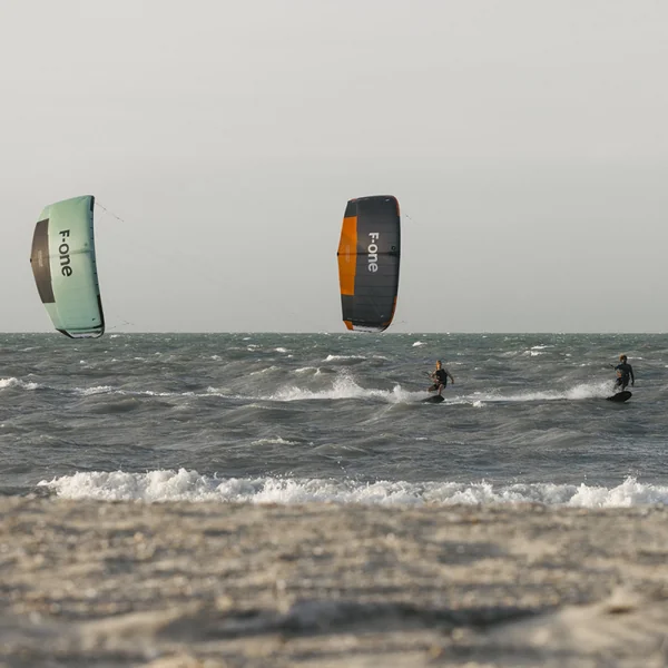 AILE DE KITESURF FONE BANDIT TEC + BARRE KITE ATTITUDE