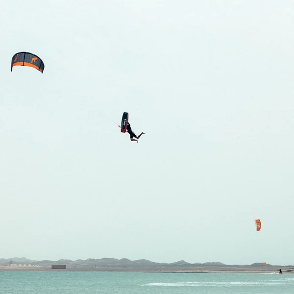 AILE DE KITESURF F-ONE BANDIT XVI MINT/ONYX