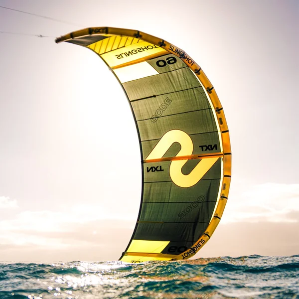 Aile de kitesurf slingshot code nxt v1