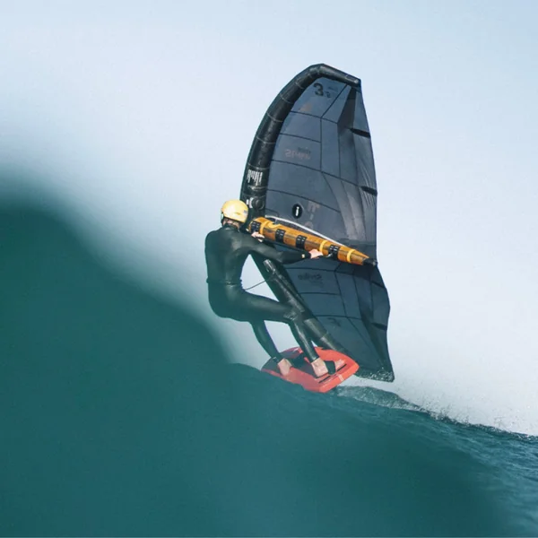 Aile de Wing Foil F-ONE STRIKE V5 ALUULA avec poignées offertes