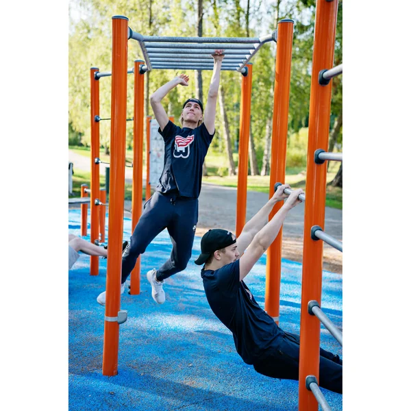 Appareil de musculation extérieur Kompan - Circuit 3 postes
