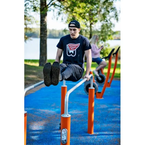 Appareil de musculation extérieur Kompan - Circuit 4 postes