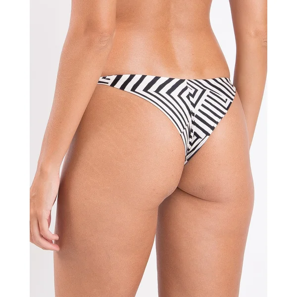 Bottom Collage Cheeky-Crispy