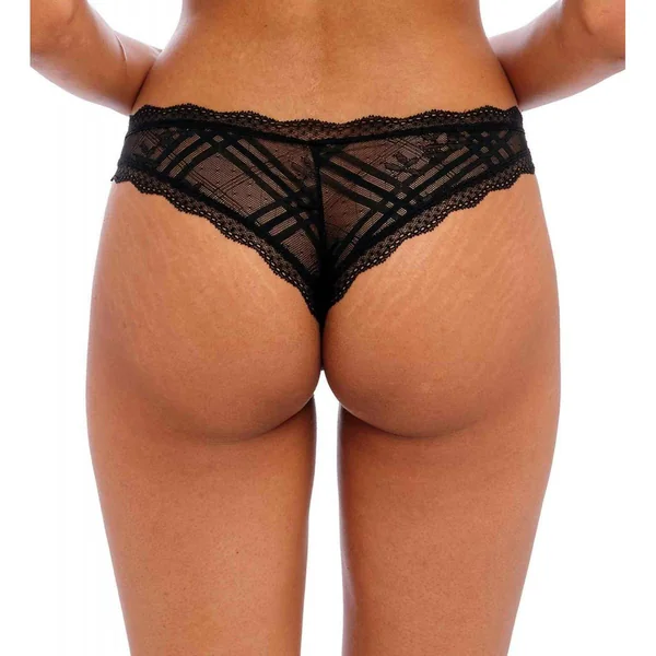 Culotte brésilienne en dentelle brodée