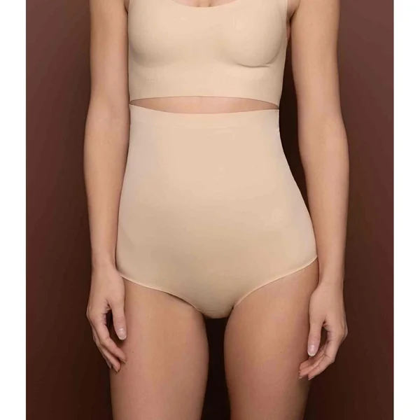 Culotte haute invisible sculptante
