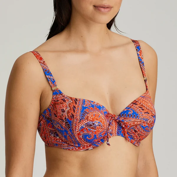 Haut de maillot de bain emboitant armatures