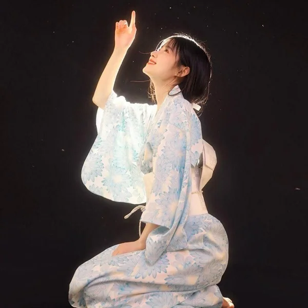 Kimono Long Bleu Fleuri Japonais