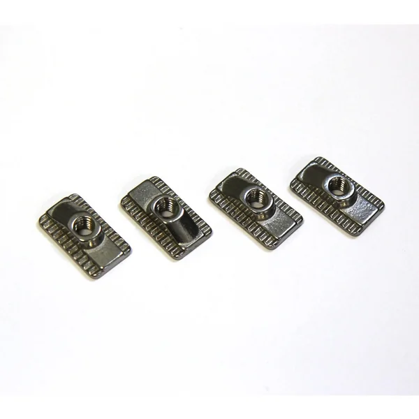 LOT DE 4 TRACK NUTS M6 + VISSERIE