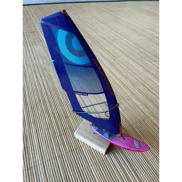 Miniature JP Ultimate Wave et Neilpryde Combat Pro N.19 violet - Windsurf Wave