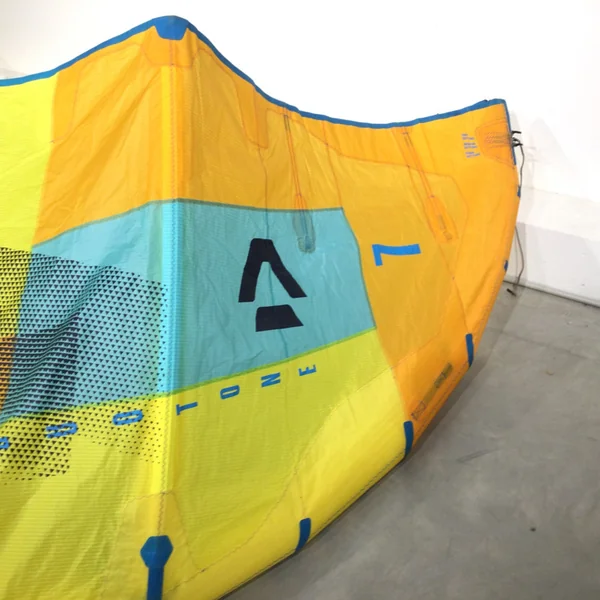 Occasion - Aile de kitesurf Duotone Evo 7.0m 2019 - Jaune/Orange