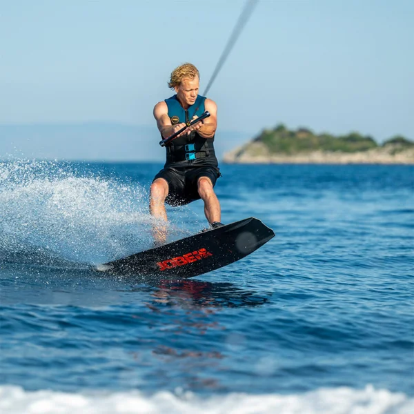 PACK WAKEBOARD JOBE LOGO 138 + CHAUSSES UNIT