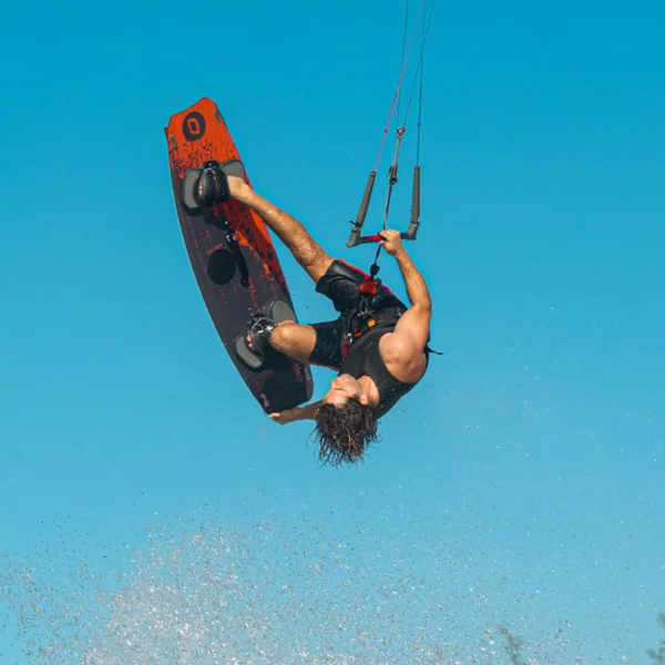 Planche de kitesurf ozone code v5