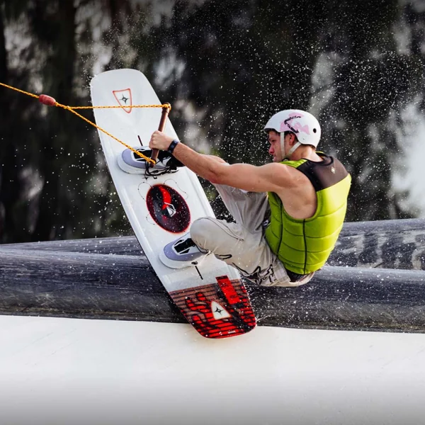Planche de wakeboard liquid force illusion 2026