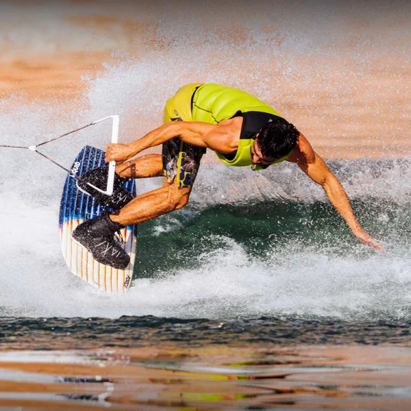 Planche de wakeboard liquid force trip 2026