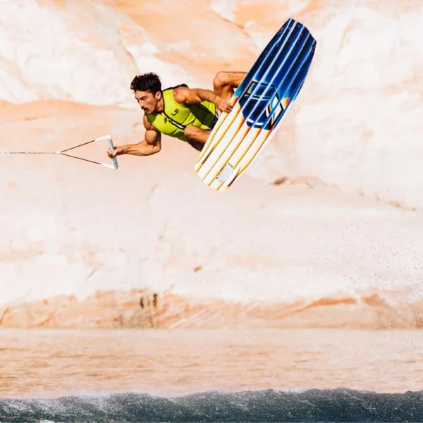 Planche de wakeboard liquid force trip 2026