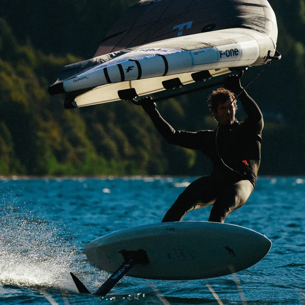 Planche f-one rocket free surf carbon v2