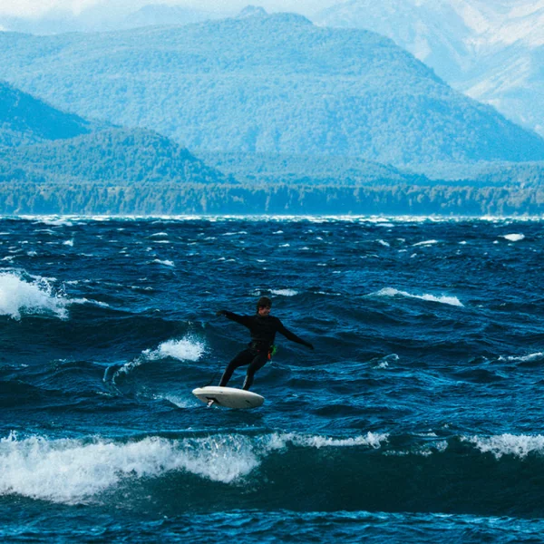 Planche f-one rocket free surf v2
