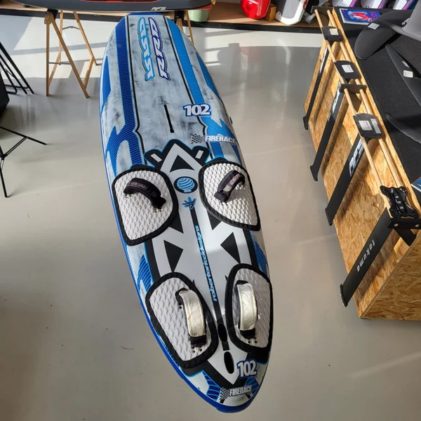 Planche Windsurf RRD FIRERACE 102L Occasion C - Freeride & Course