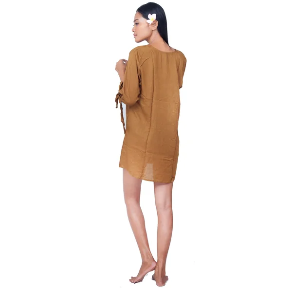 Robe de plage courte beige