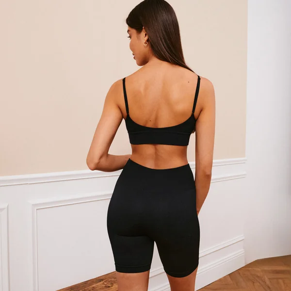 Short cycliste en seamless