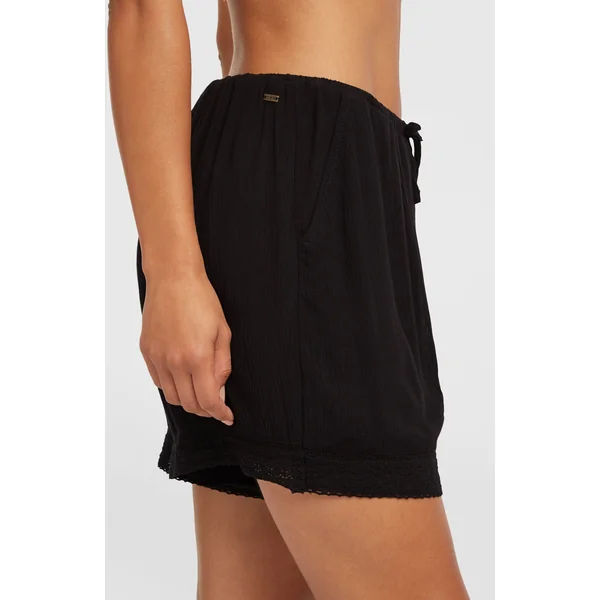 Short Essentials Tokeena | Black Out