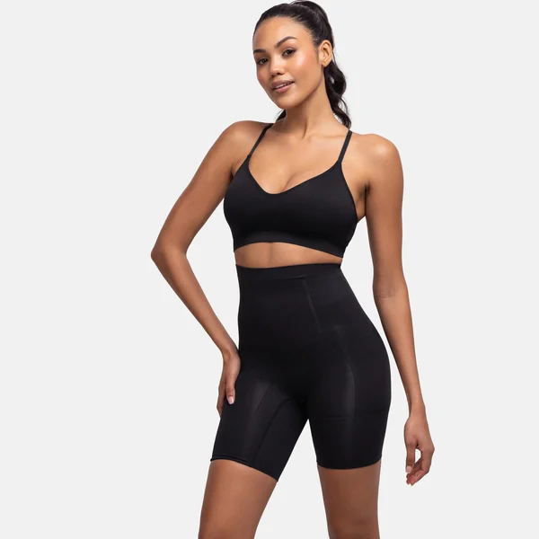 Short gainant noir Dorina