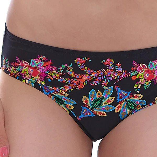 Slip de bain mi-couvrant