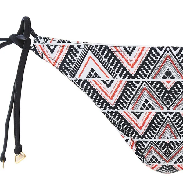 Slip de bain noué