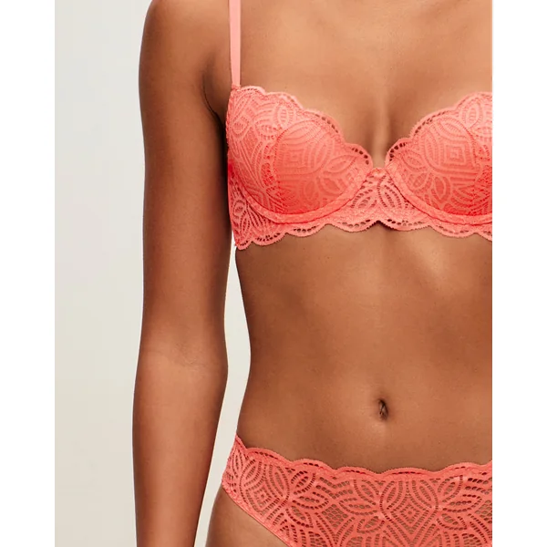 Soutien-gorge ampliforme en dentelle