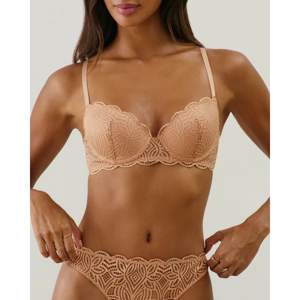 Soutien-gorge ampliforme en dentelle