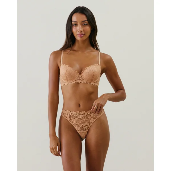 Soutien-gorge ampliforme en dentelle