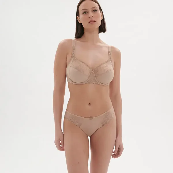 Soutien-gorge aux bonnets profonds