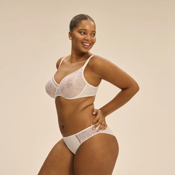 Soutien-gorge avec armatures moulé décolleté plongeant blanc Simone Pérèle