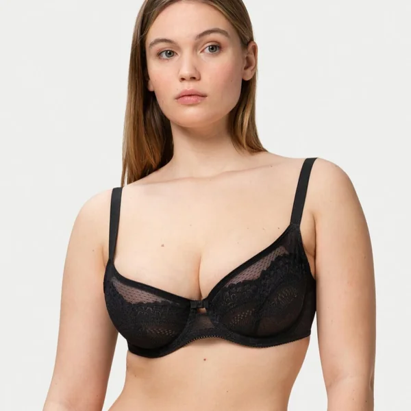 Soutien-gorge avec armatures triangle