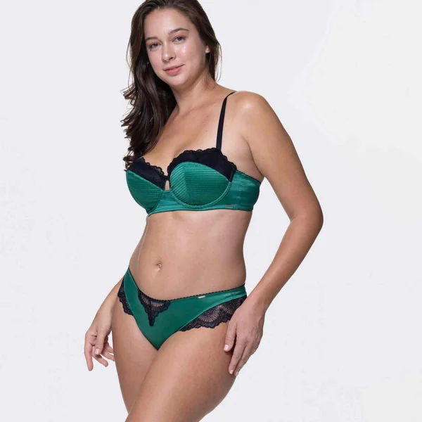 Soutien-gorge balconnet armatures