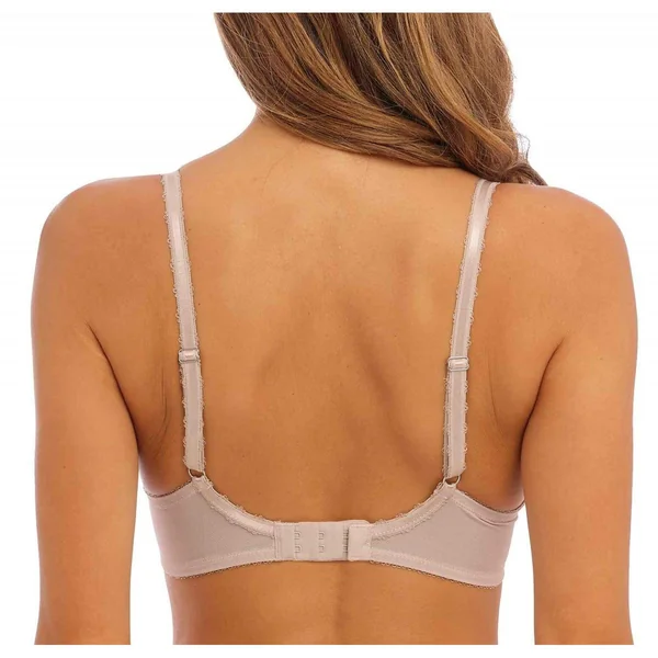 Soutien-gorge coques moulées armatures