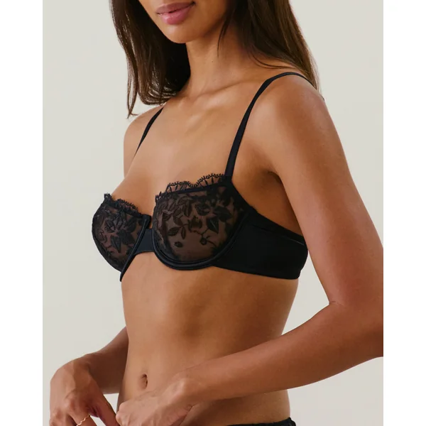 Soutien-gorge corbeille brodé