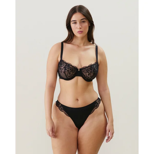 Soutien-gorge corbeille brodé
