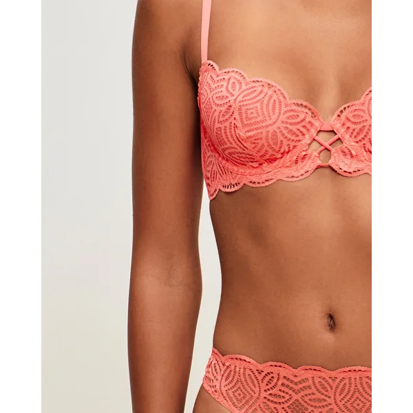 Soutien-gorge corbeille en dentelle