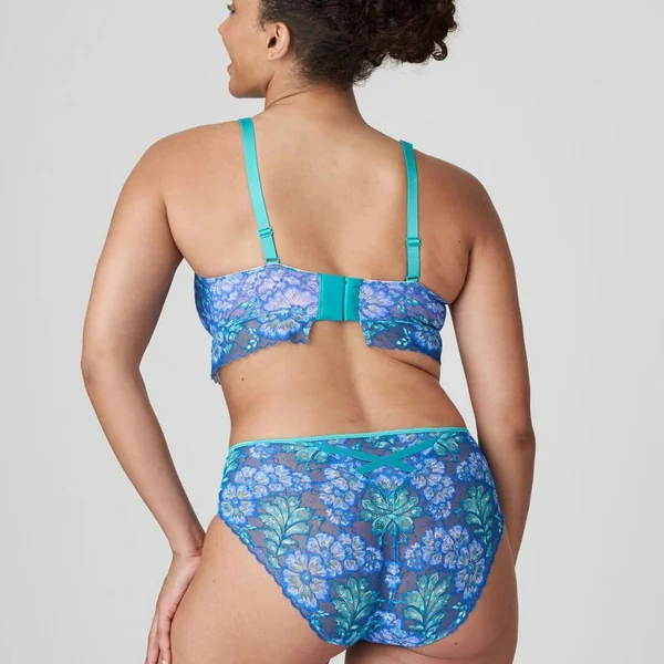 Soutien-gorge demi-mousse plongeant