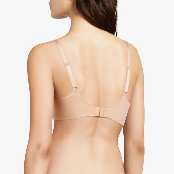Soutien-gorge emboitant armatures