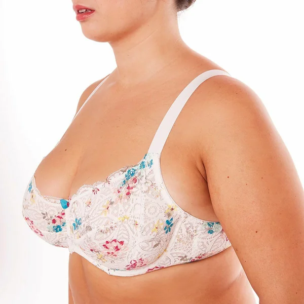 Soutien-gorge emboitant armatures
