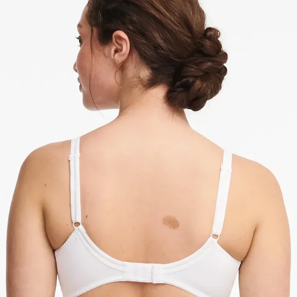 Soutien-gorge emboitant armatures