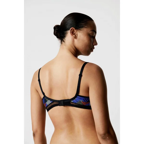 Soutien-gorge emboitant coques armatures