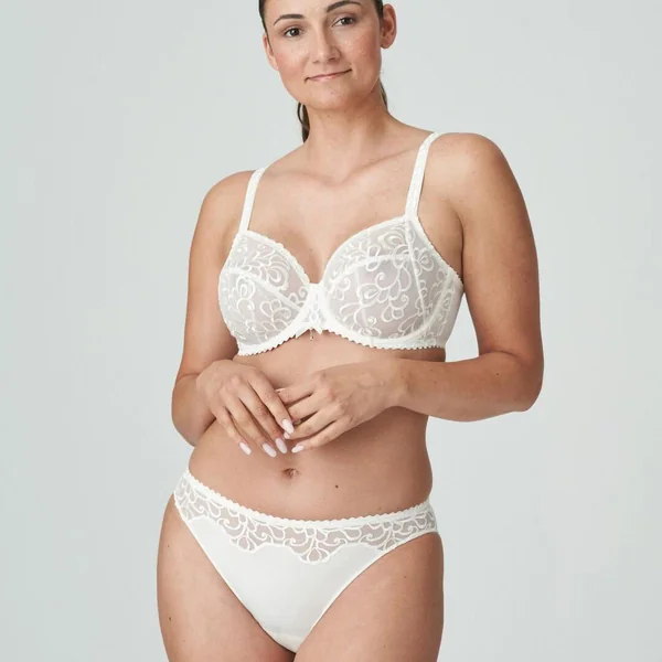 Soutien-gorge emboîtant