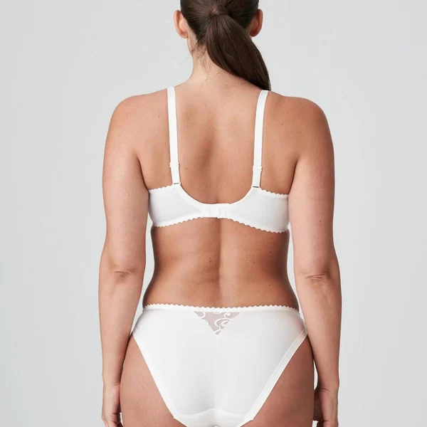 Soutien-gorge emboîtant